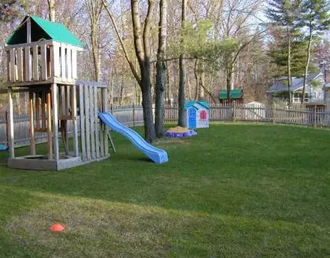 31 Maywood Rd, Delmar, NY 12054 photo 3