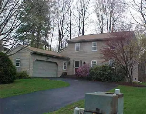 22 Placid Ln, Glenmont, NY 12077 photo 1