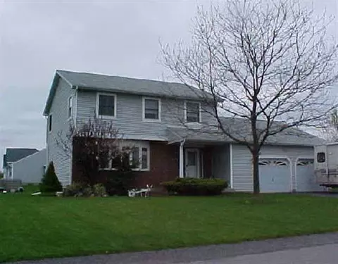 511 Viewpointe Dr, Schenectady, NY 12306 photo 1