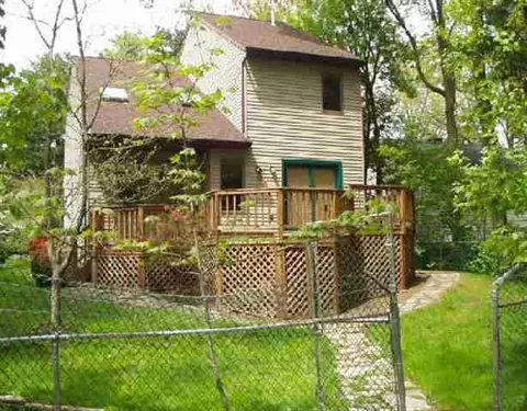 6 Lake Pl, Delmar, NY 12054 photo 2