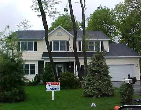 79 Patterson Dr, Glenmont, NY 12077 photo 1