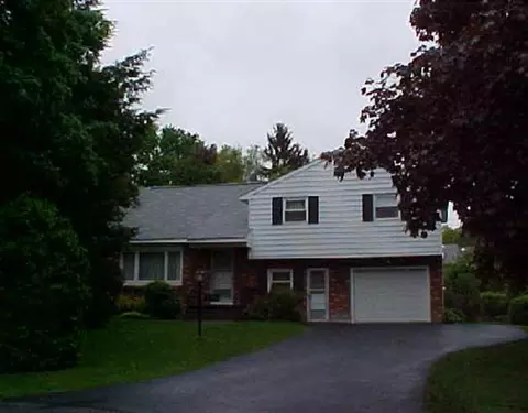 8 North Ct, Schenectady, NY 12302 photo 1
