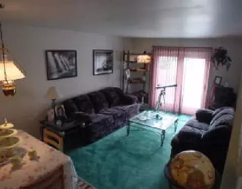 7035 Suzanne Ln, Schenectady, NY 12303 photo 3