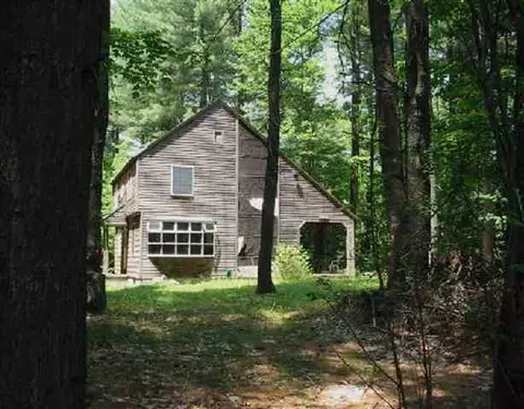 10 Edelson Ln, Corinth, NY 12822 photo 2