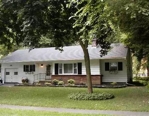 11 Douglas Rd, Delmar, NY 12054 photo 1