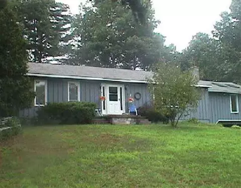 4 Pineview Ln, Clifton Park, NY 12065 photo 1