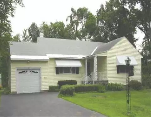 3 Evelyn Dr, Delmar, NY 12054 photo 1