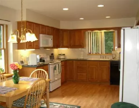 114 Cleveland Ave, Cobleskill, NY 12043 photo 2