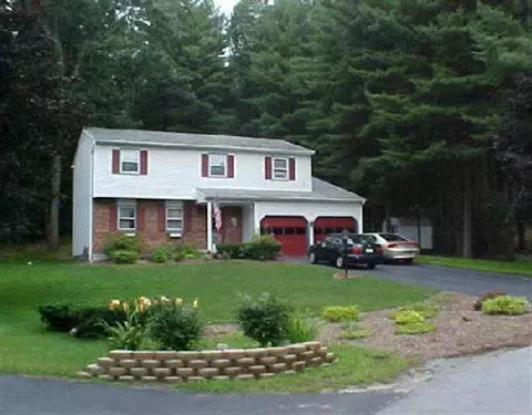 7 Poe Ct, Ballston Spa, NY 12020 photo 1