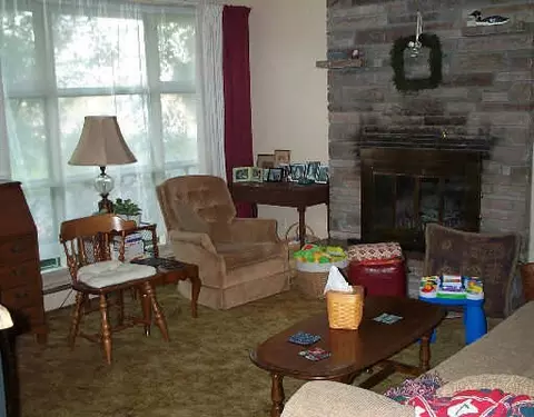 2 Hoyt Ave, Glenmont, NY 12077 photo 3