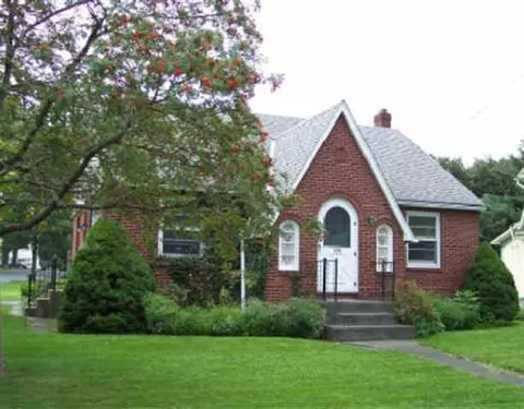 175 Elm St, Cobleskill, NY 12043 photo 2