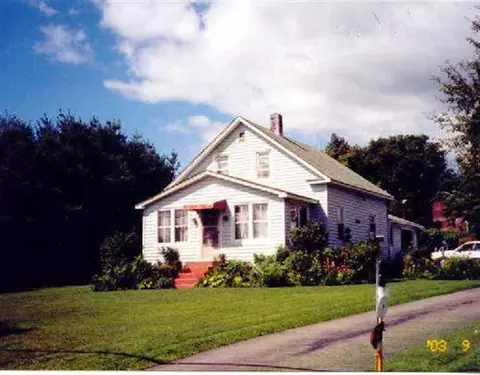 477 Mcqueen Rd, Amsterdam, NY 12010 photo 1
