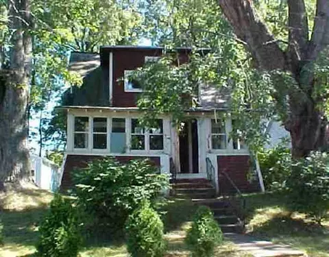 18 Clement Ave, Schenectady, NY 12304 photo 1