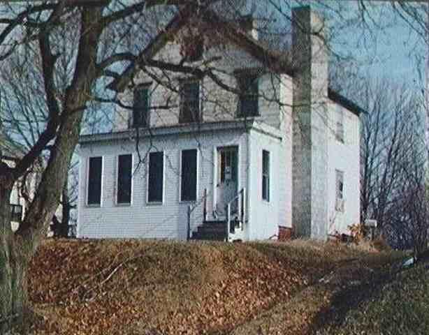 4 Summit St, Quaker Street, NY 12141