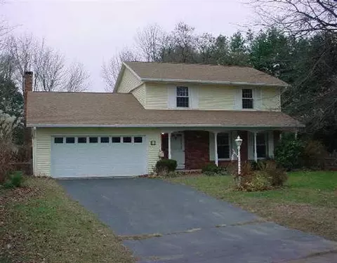 14 Sutherland Ct, Delmar, NY 12054 photo 4