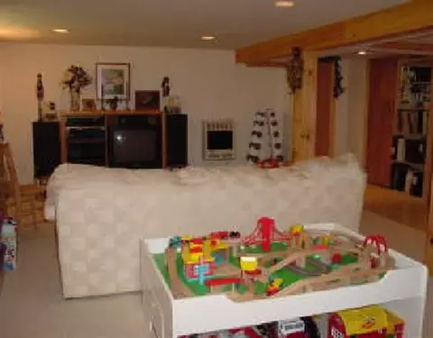 36 Mccormack Rd, Slingerlands, NY 12159 photo 4