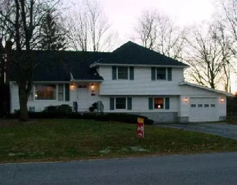 44 Cedar Ln, Schenectady, NY 12302 photo 1