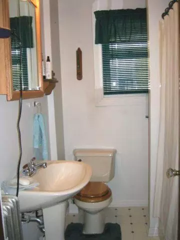 2025 Foster Ave, Schenectady, NY 12308 photo 4