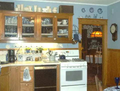 1066 Waverly Pl, Schenectady, NY 12308 photo 4