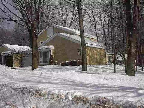 24 Leaf Rd, Delmar, NY 12054 photo 2