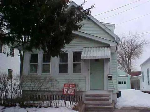 1005 Pleasant St, Schenectady, NY 12306 photo 1