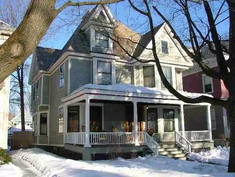1075 Parkwood Blvd, Schenectady, NY 12308 photo 2