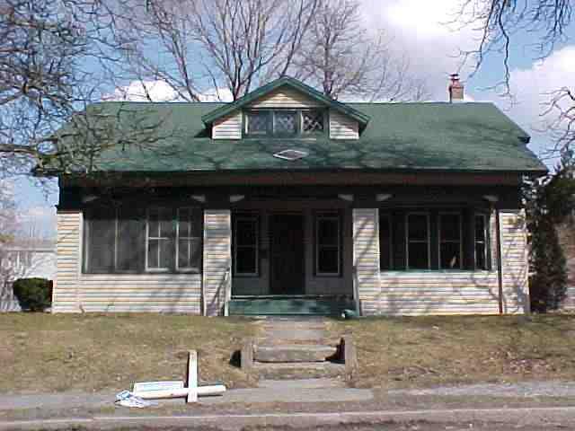 913 Washington Ave, Quaker Street, NY 12141