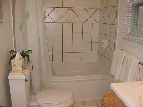 7 Windmill Dr, Glenmont, NY 12077 photo 5