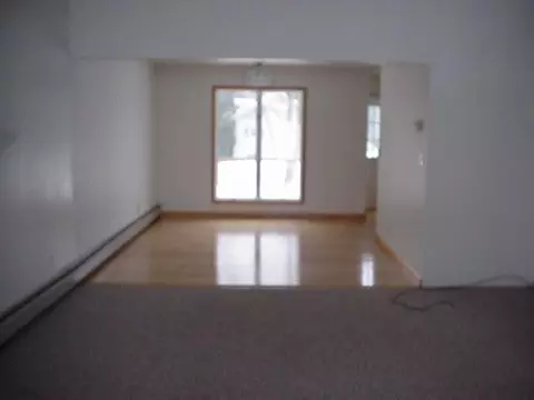 27 Plant Rd, Halfmoon, NY 12065 photo 2