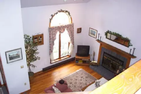 4 Knollwood Dr, Saratoga Springs, NY 12866 photo 2
