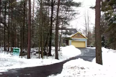4 Knollwood Dr, Saratoga Springs, NY 12866 photo 9