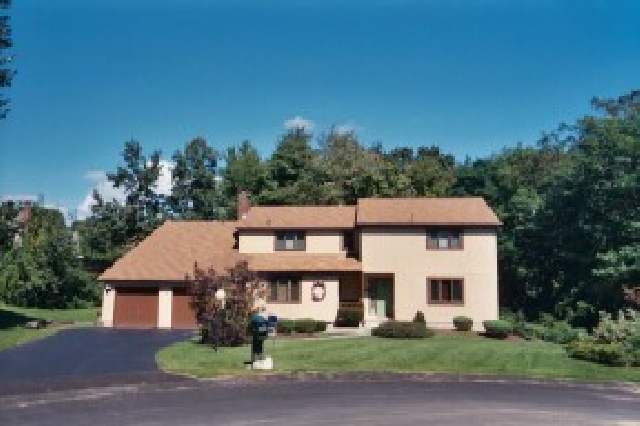19 Shelburne Ct, Schenectady, NY 12309 photo 1