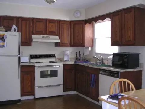 24 Carr Rd, Saratoga Springs, NY 12866 photo 2