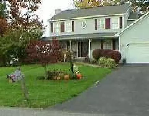 7 Turnberry Dr, Slingerlands, NY 12159 photo 1