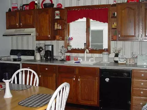1131 Eastern Ave, Schenectady, NY 12308 photo 3