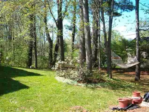 11 Fairway Ave, Delmar, NY 12054 photo 2