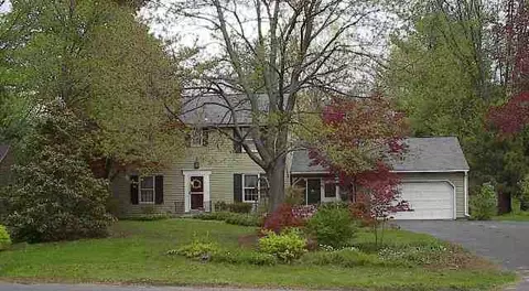 14 Carriage Rd, Delmar, NY 12054 photo 1
