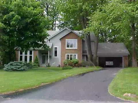 25 Stonewall Ln, Delmar, NY 12054 photo 1