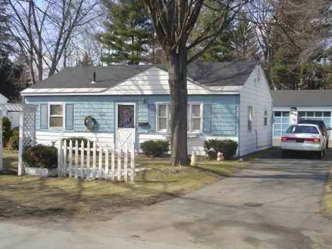 241 Chiswell Rd, Schenectady, NY 12304 photo 1