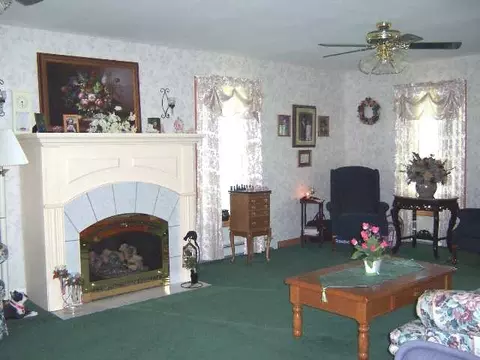 618 Queen Anne Rd, Florida, NY 12010 photo 4