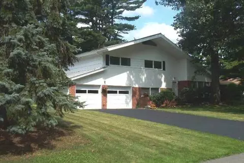 31 Sunset Dr, Delmar, NY 12054 photo 1
