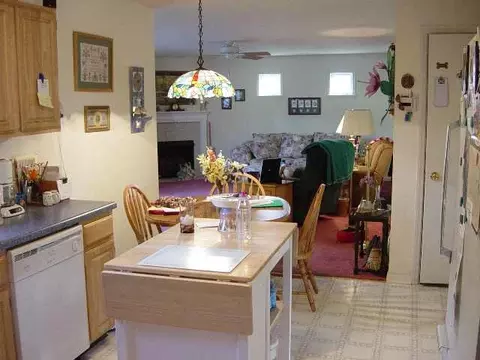 106 Trinity Pl, Selkirk, NY 12158 photo 4