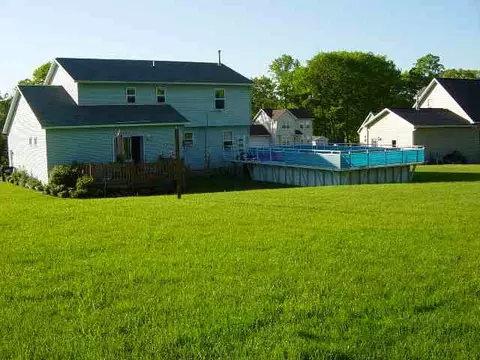 106 Trinity Pl, Selkirk, NY 12158 photo 3