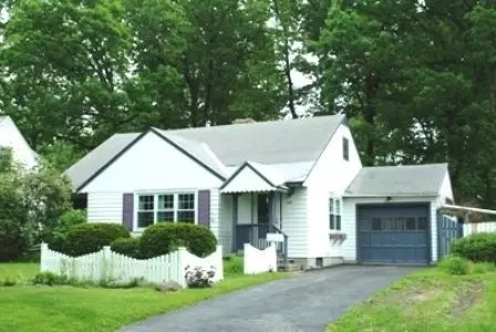 1336 Lexington Ave, Schenectady, NY 12309 photo 1