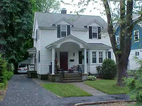 818 Lakewood Ave, Schenectady, NY 12309 photo 1