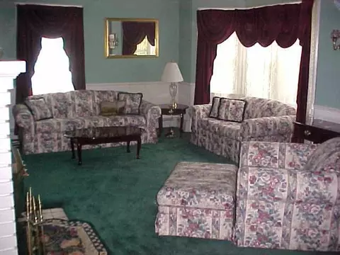 818 Lakewood Ave, Schenectady, NY 12309 photo 3