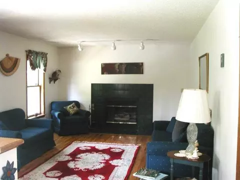8 Mallard Rd, Glenmont, NY 12077 photo 4