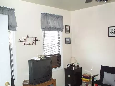 935 Maple Ave, Schenectady, NY 12307 photo 4
