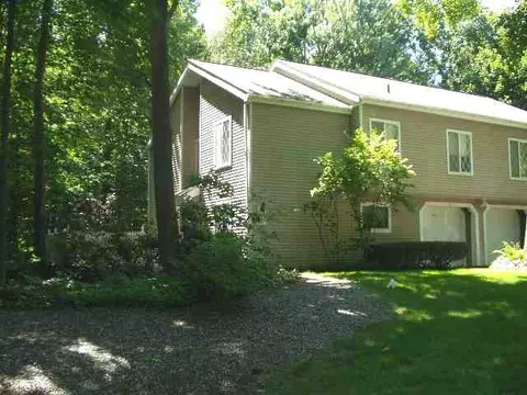 9 Willow Dr, Delmar, NY 12054 photo 1