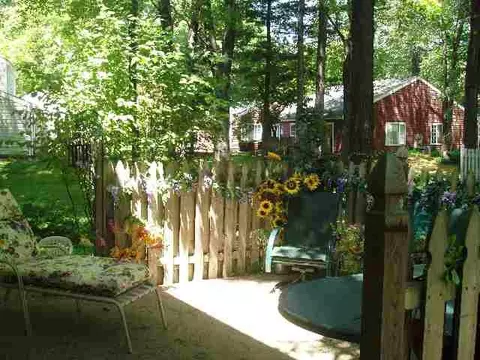 15 Spruce Ct, Delmar, NY 12054 photo 2